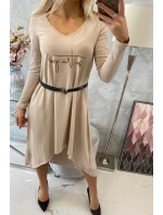Šaty s ozdobným páskem a nápisem beige