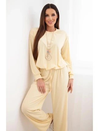 Dámský komplet viskózová mikina s přívěskem a široké kalhoty žlutý