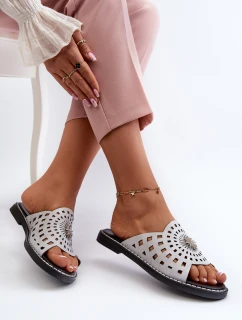 Lesklé dámské žabky na ploché podrážce s ozdobou stříbrné Ebirena