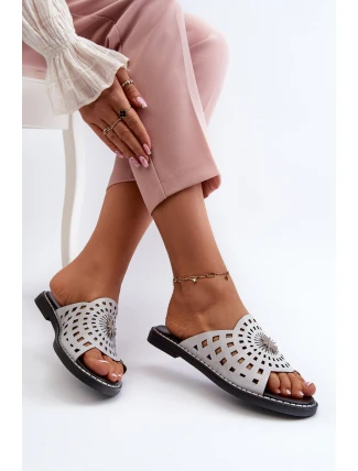 Lesklé dámské žabky na ploché podrážce s ozdobou stříbrné Ebirena