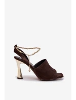 Semišové sandály na jehlovém podpatku se zdobeným náramkem CheBello 4440 čokoládové