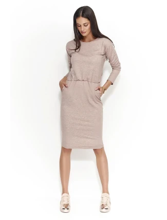 Dámské šaty s volným střihem středně dlouhé capuccino - Hnědá - Numinou Dámské šaty s volným střihem středně dlouhé capuccino - Hnědá - Numinou
