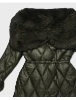 Bunda v khaki barvě s kožešinovou kapucí, která tvoří límec (T3-2635#-22) Bunda v khaki barvě s kožešinovou kapucí, která tvoří límec (T3-2635#-22)