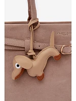 Kožená kabelka z imitace semiše s přívěskem jezevčík béžová Noellea