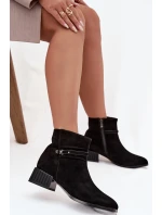 Dámské kozačky z přírodního semiše na klínu zateplené D&A CR52-651 Černé Dámské kozačky z přírodního semiše na klínu zateplené D&A CR52-651 Černé