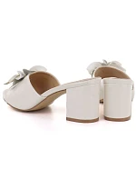 Dámské žabky na kůlu s květinou béžové Potocki LE20336