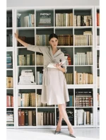 Zavinovací šaty se šálovým límcem B255 - béžové - BEwear Zavinovací šaty se šálovým límcem B255 - béžové - BEwear