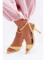 Dámské sandály na podpatku z eko kůže žluté Sedira