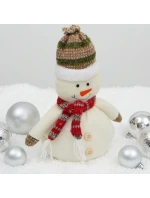 DEKORATIVNÍ SNĚHULÁK 23CM S ČEPICÍ A ŠÁLOU
