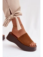 Dámské pantofle na platformě Camel Liorisse