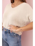Dámský svetr z měkkého chlupu s výstřihem do V krátkým rukávem béžový