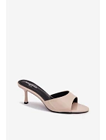Klapky na podpatku model 227948 Step in style
