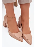 Lakované lodičky na sloupku s ozdobou Nude Isoline