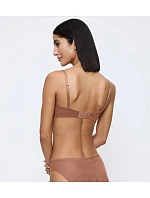 Triumph Signature Sheer – neviditelná podprsenka s kosticemi a odnímatelnými ramínky Triumph