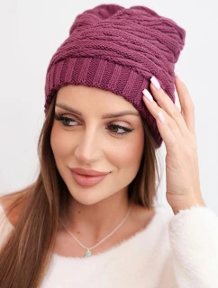 Dámská zimní čepice s klasickým žebrovaným pletením K439 tmavě fialová