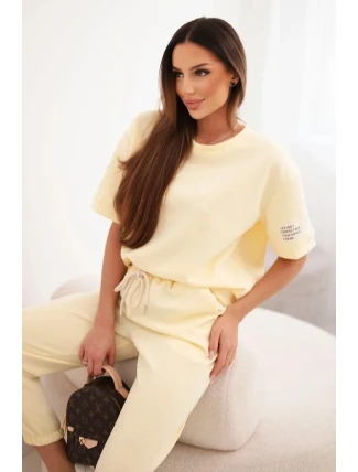 Dámský komplet z viskózy máslíčko s krátkým rukávem a kalhotami žlutý