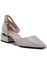 Dámské lodičky na klínku s páskem béžové barvy Vinceza 62278