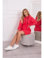 Zateplené šaty s kapucí v malinové barvě Zateplené šaty s kapucí v malinové barvě