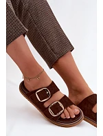 Dámské pantofle z imitace semiše se zlatými přezkami čokoládové Averia