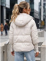 Krátká dámská prošívaná bunda s kapucí, světle šedá, FashionStreet TY5765 Krátká dámská prošívaná bunda s kapucí, světle šedá, FashionStreet TY5765