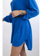 Šaty s delšími zády a pásem chrpa modrá