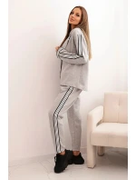 Dámský komplet s viskózou, lampasem a sportovní blůzou šedý