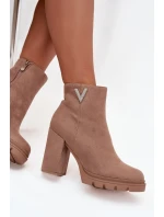 Dámské kotníkové boty s izolací na klínku s ozdobným detailem béžové Briella