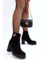 Dámské semišové boty na sloupku s ozdobou černé Strong