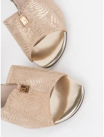 Módní hnědé dámské  sandály na širokém podpatku