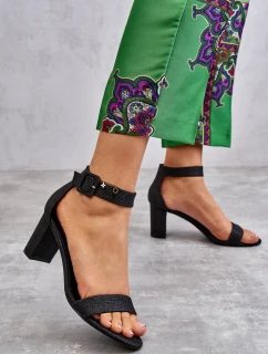 Lesklé sandály na podpatku Černé Maxim