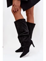 Zmačkané kozačky na jehlovém podpatku z ekzem veluru vyhřívané černé Mavella