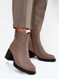 Kožené zateplené dámské kotníkové boty na klínu Vinceza 91159 tmavě béžové