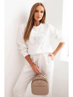 Dámský komplet z viskózy s ozdobným motivem a kalhotami ecru