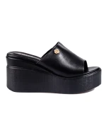 Exkluzívní černé dámské  nazouváky na klínku