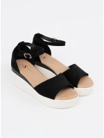 Exkluzívní černé dámské sandály na klínku Exkluzívní černé dámské sandály na klínku