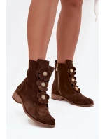 Semišové dámské kotníkové boty s ozdobnými květinami Zazoo 3085 hnědé
