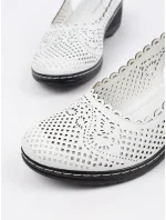 Exkluzívní bílé sandály dámské na klínku Exkluzívní bílé sandály dámské na klínku