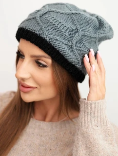 Dámská zimní čepice z vlny s proplétaným vzorem K443 šedá