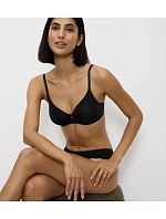 BODY MAKE-UP ESSENTIALS - Podprsenka s kosticemi — pocit „jako nic“ a neviditelný vzhled Triumph