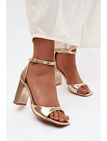 Dámské sandály na podpatku z umělé kůže zlaté Melvra