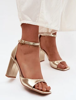 Dámské sandály na podpatku z umělé kůže zlaté Melvra