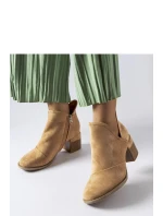 Boty na podpatku model 204771 Solea Boty na podpatku model 204771 Solea
