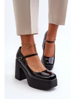 Dámské lakované polobotky na platformě a sloupku Big Star NN274004 černé