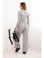 Dámská viskózová souprava s halenkou a širokými kalhotami šedá