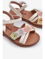 Dětské Sandálky S Přezkou S Květinami Bílé Nestalee Dětské Sandálky S Přezkou S Květinami Bílé Nestalee