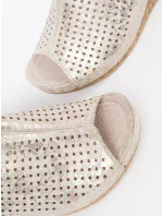 Trendy dámské  sandály hnědé na klínku