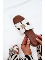 Ploché sandály s výřezy a ozdobou bílé Bohalis