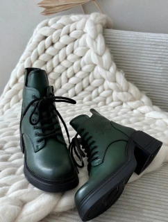 Dámské kožené kotníkové boty na klínu s vyhříváním Vinceza 39950 tmavě zelené