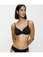 BODY MAKE-UP ESSENTIALS - Podprsenka s kosticemi — pocit „jako nic“ a neviditelný vzhled Triumph