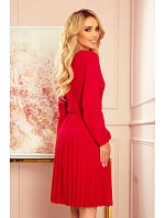 313-5 ISABELLE Plisované šaty s výstřihem a dlouhými rukávy - ČERVENÉ